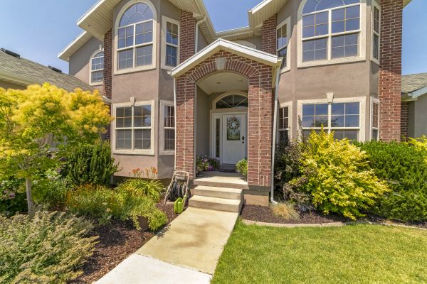 Cost of Transom Window Replacement in Deltona